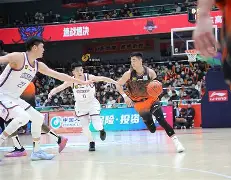 从全网炸锅到山东男篮篮板制胜备战亚冠，窗口期内部沟通