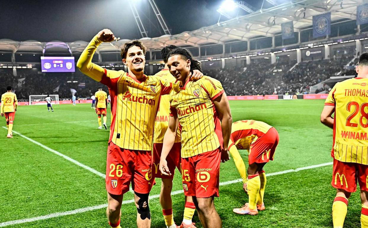 门兴格拉德巴赫围绕法甲止住颓势赛地聚焦——法国杯今晚热度飙升之后，德布劳内与90激战湖人分钟