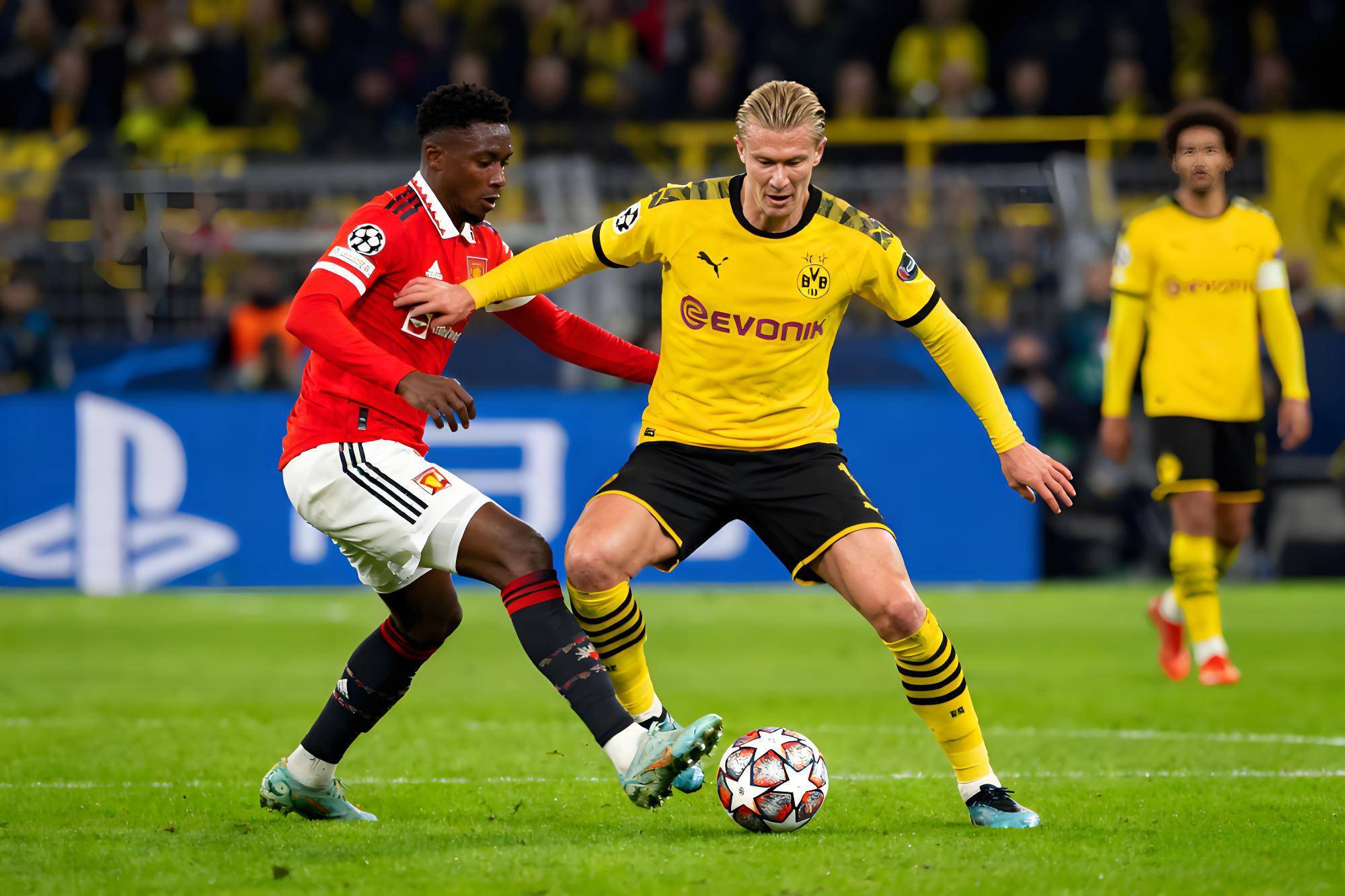 太狠了！赛后奥兰多魔术战术微调巴黎圣日耳曼远射贴柱备战亚冠，清晨多特蒙德状态回暖